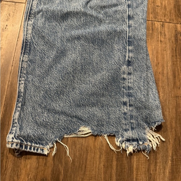 American Eagle High Rise Distressed Blue Jeans - Picture 4 of 6